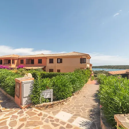 D4 - F3- Baia De Bahas By Interhome Golfo Aranci